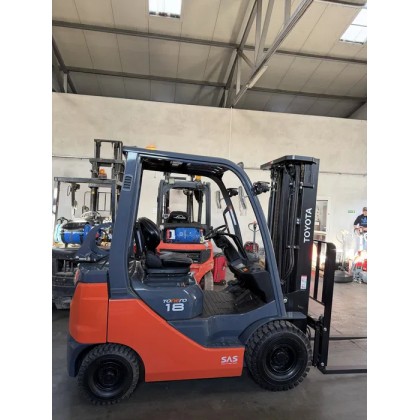 PROMOCJA! W&oacute;zek widłowy Toyota 02-8FGF18 Fabrycznie nowy 